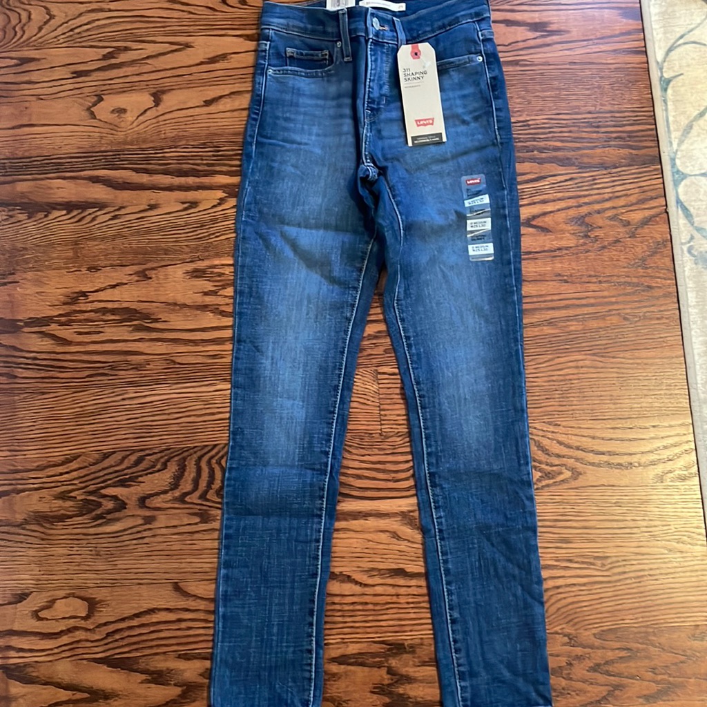 Levis 311 Jeans